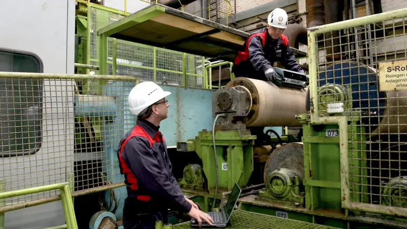 Applicazione dell'allineamento dei rulli interni nel settore della metallizzazione sotto vuoto